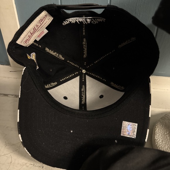 Lot Of 3 Los Angeles Lakers LA Black Snapback Hats Baseball Caps Basketball Pin - Picture 9 of 13